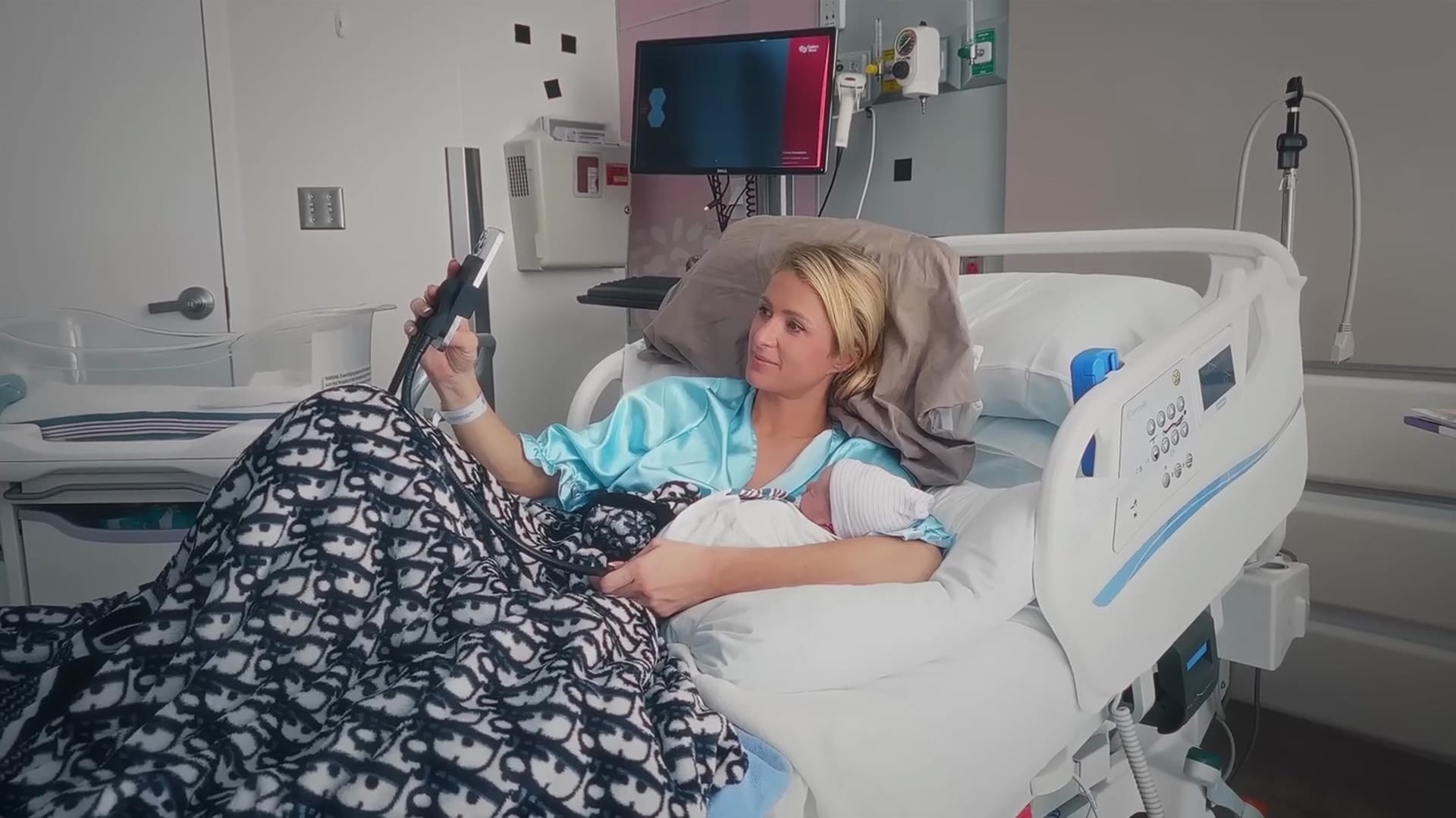 Paris Hilton v nemocnici v roce 2023
