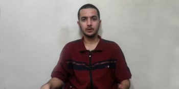 Netanjahu by se měl stydět, říká mladík unesený Hamásem. Psychologická válka, tvrdí Mikulecký