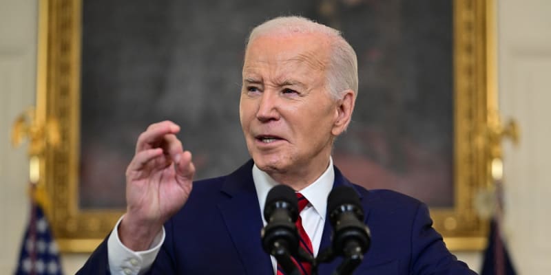 Americký prezident Joe Biden podepsal zákon zakazující TikTok