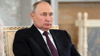 KOMENTÁŘ: Putin je masový vrah, kterému se nedá věřit. Postoj Konečné k válce je naivní