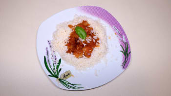 Prostřeno: Kuřecí kousky s chilli a medovou omáčkou s rýží