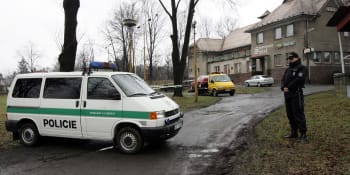 Masakr rodiny na Karvinsku: Žárlivý Makedonec zastřelil i Češku, se kterou měl dceru