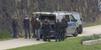 Děsivý nález v Plzni: Z řeky vylovili lidskou hlavu. Policie zjišťuje, komu patřila