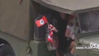 Pobouření v Plzni: V Konvoji svobody zavlála nacistická vlaječka. Není od nás, zuří pořadatel