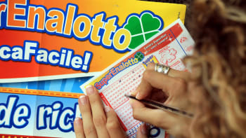 Výhra snů v loterii: Tip za 50 kč přinesl šťastlivci 2,5 miliardy. Prodavač by chtěl podíl